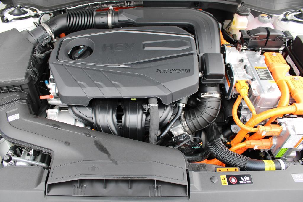 new 2025 Hyundai Sonata Hybrid car, priced at $38,160