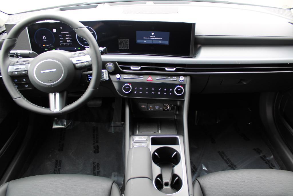 new 2025 Hyundai Sonata Hybrid car, priced at $38,160