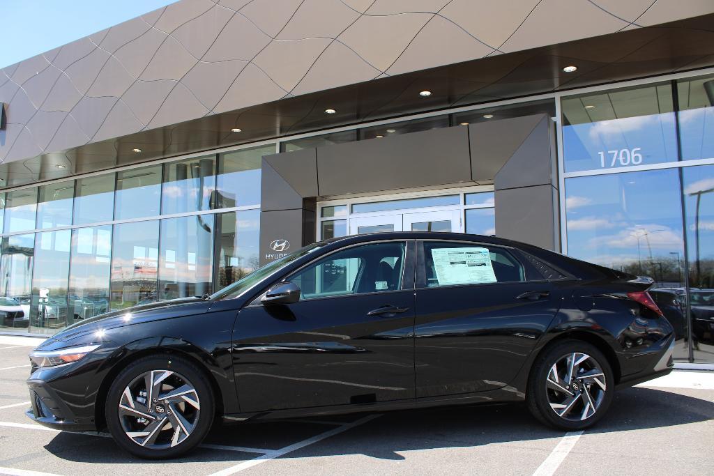 new 2025 Hyundai Elantra car, priced at $23,381
