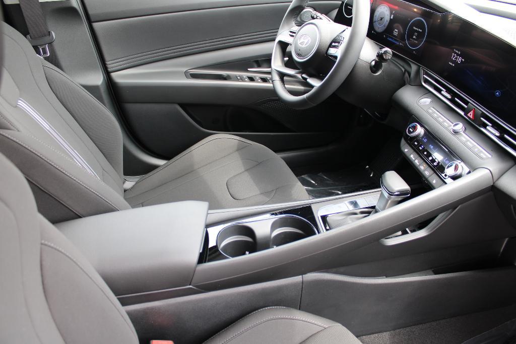new 2025 Hyundai Elantra car, priced at $26,053
