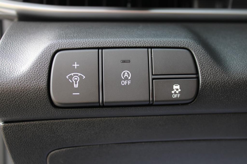 new 2025 Hyundai Elantra car, priced at $22,595