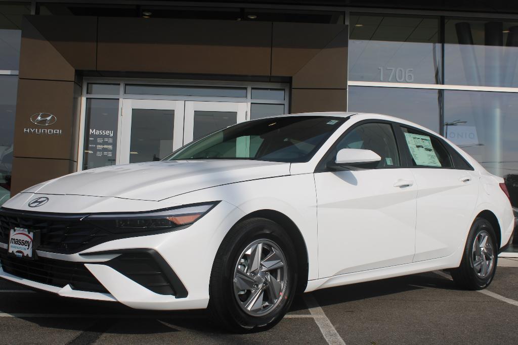 new 2025 Hyundai Elantra car, priced at $22,595