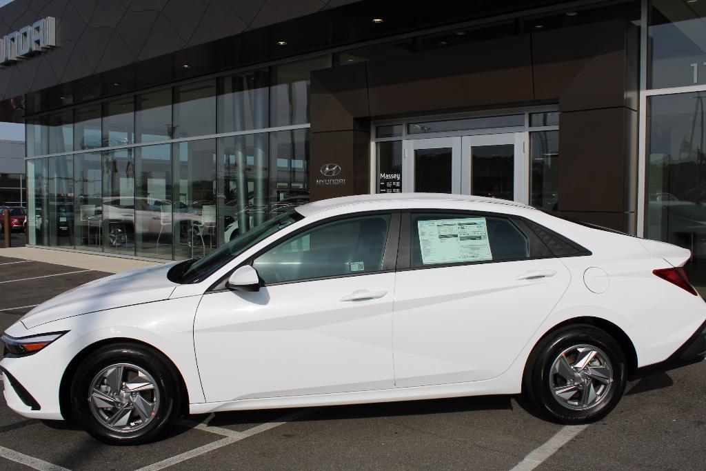 new 2025 Hyundai Elantra car, priced at $22,595