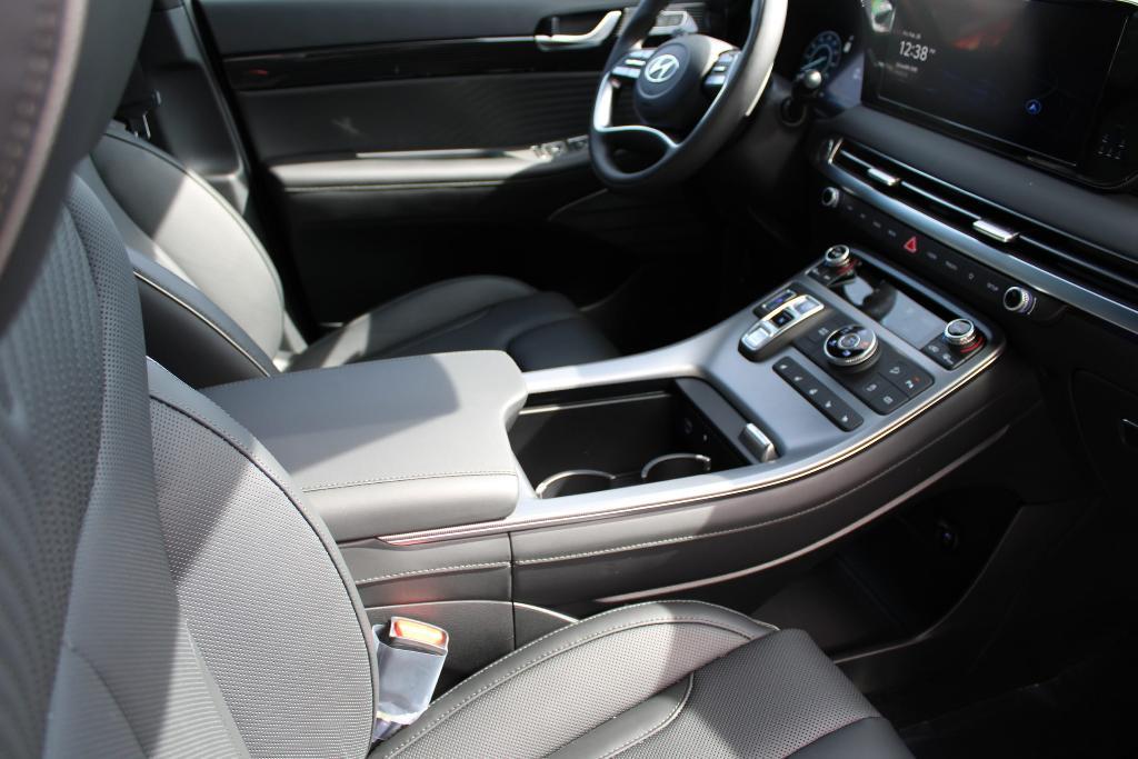 new 2025 Hyundai Palisade car, priced at $53,056