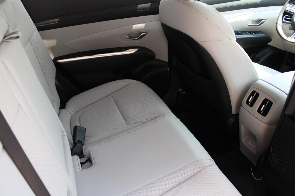 new 2025 Hyundai TUCSON Hybrid car, priced at $38,308