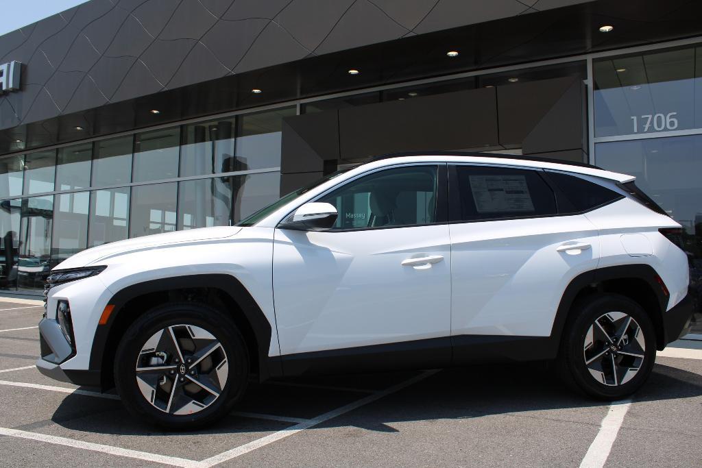new 2025 Hyundai TUCSON Hybrid car, priced at $38,308