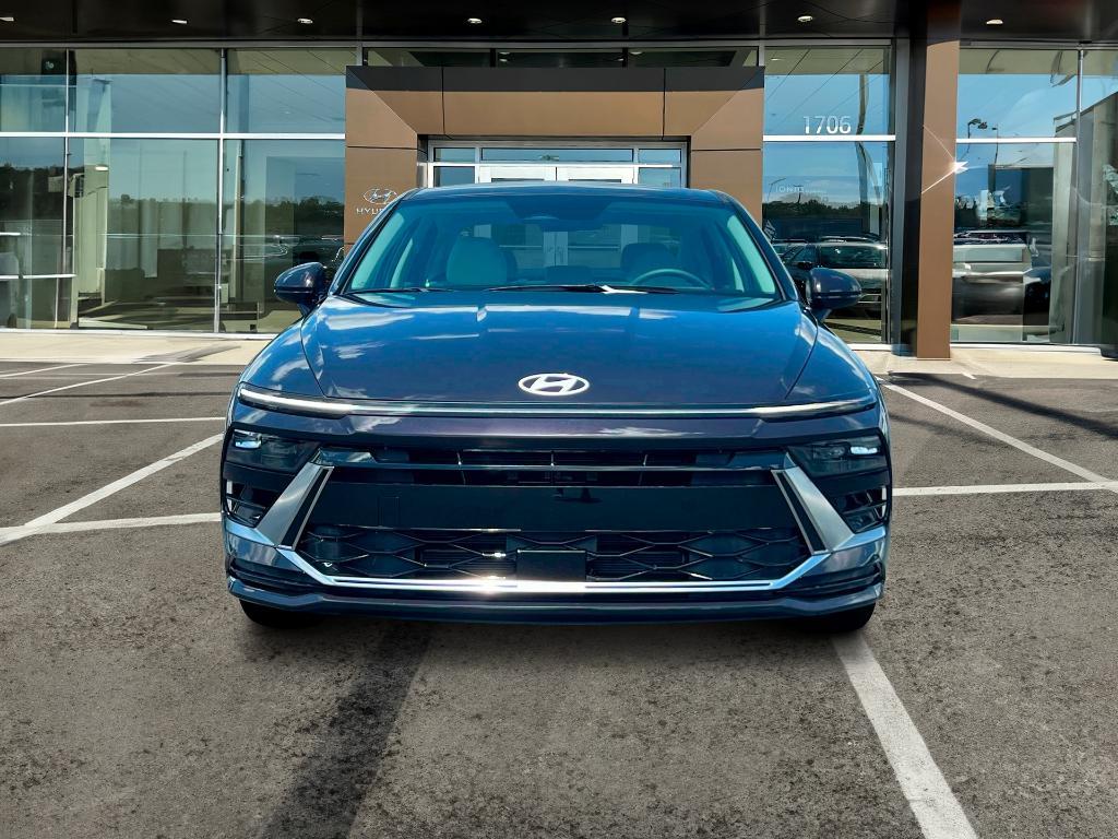 new 2025 Hyundai Sonata Hybrid car, priced at $30,824