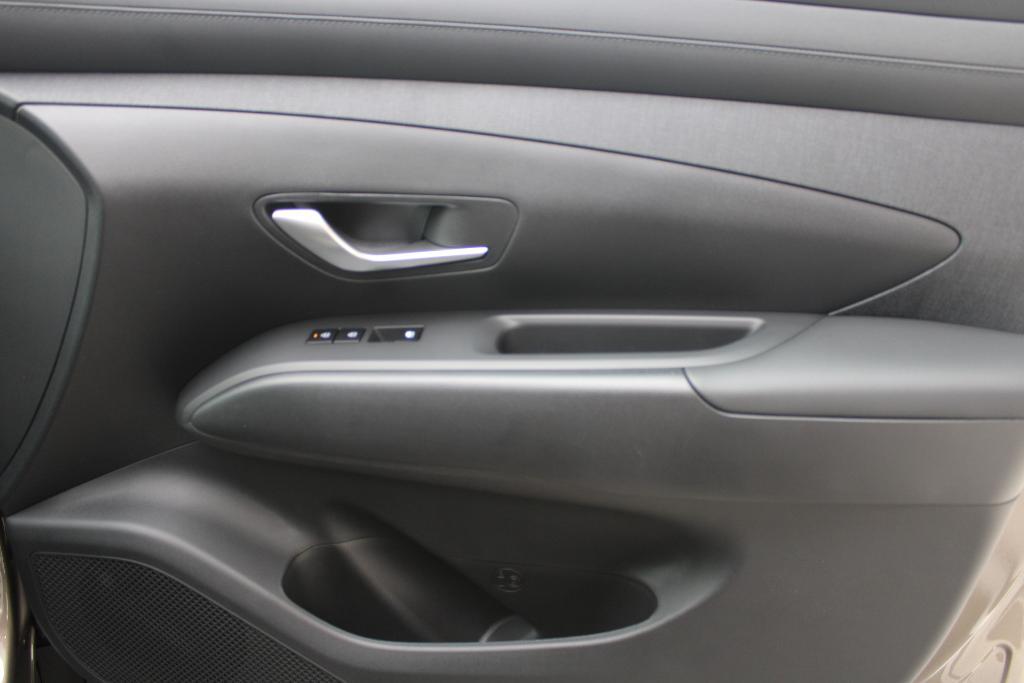 new 2025 Hyundai TUCSON Hybrid car, priced at $36,381