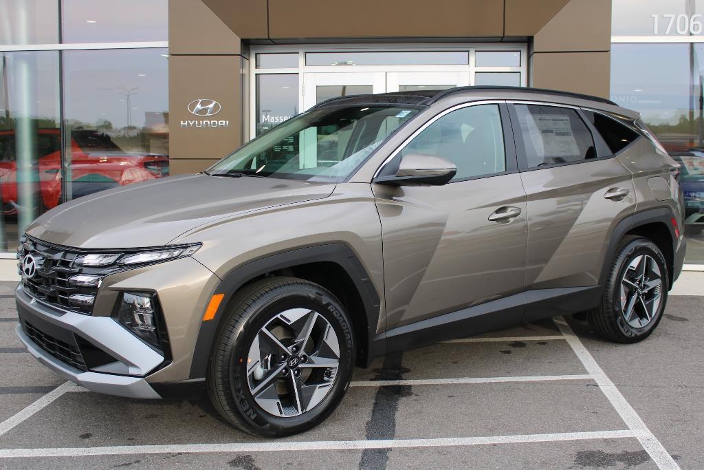 new 2025 Hyundai TUCSON Hybrid car, priced at $36,381
