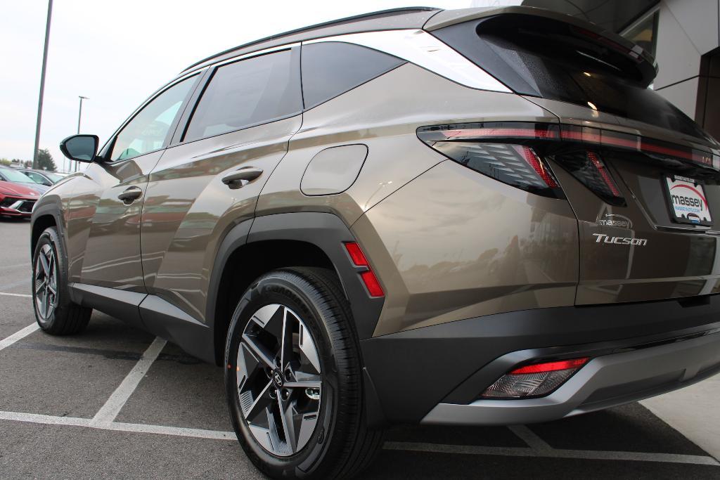 new 2025 Hyundai TUCSON Hybrid car, priced at $36,381