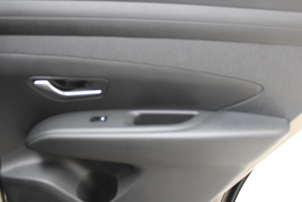 new 2025 Hyundai TUCSON Hybrid car, priced at $36,381
