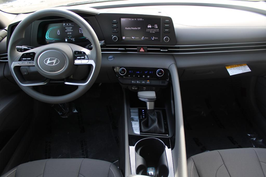 new 2025 Hyundai Elantra HEV car, priced at $26,020