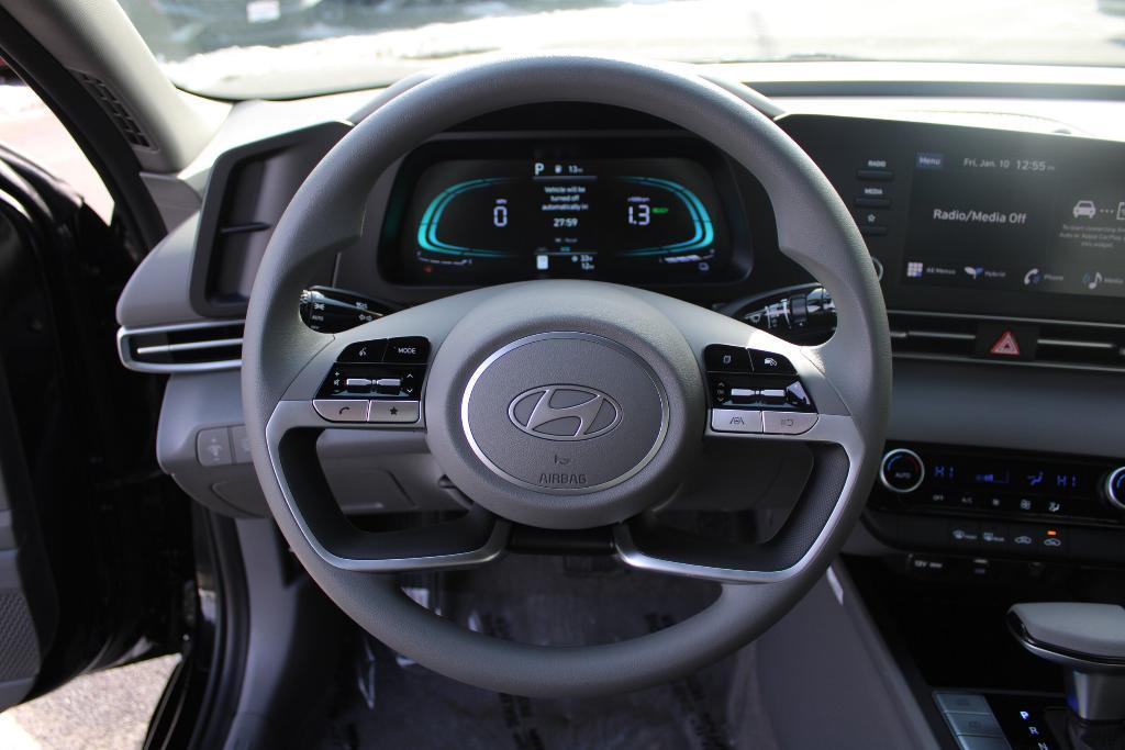 new 2025 Hyundai Elantra HEV car, priced at $26,020