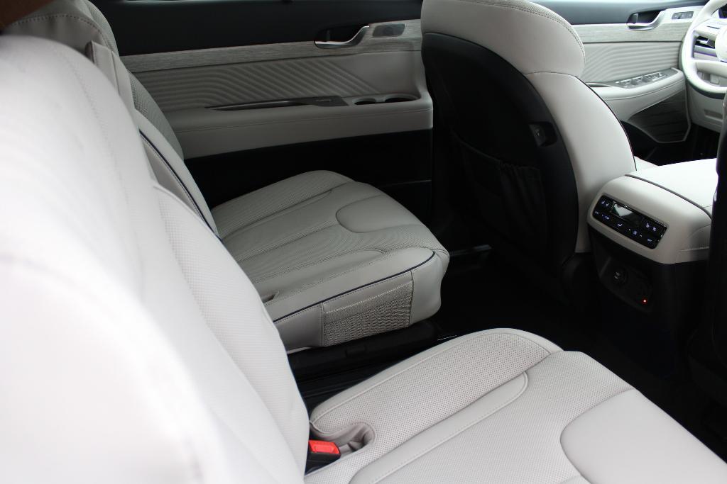 new 2025 Hyundai Palisade car, priced at $53,623