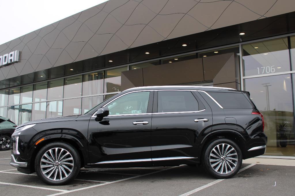 new 2025 Hyundai Palisade car, priced at $53,623