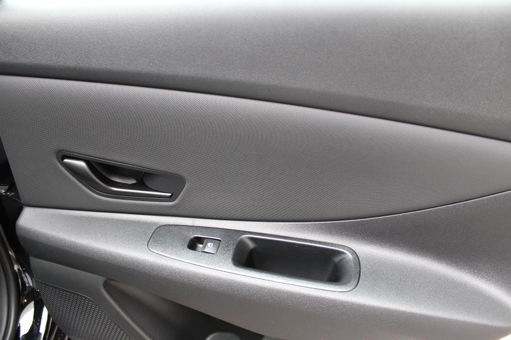 new 2025 Hyundai ELANTRA HEV car, priced at $29,963