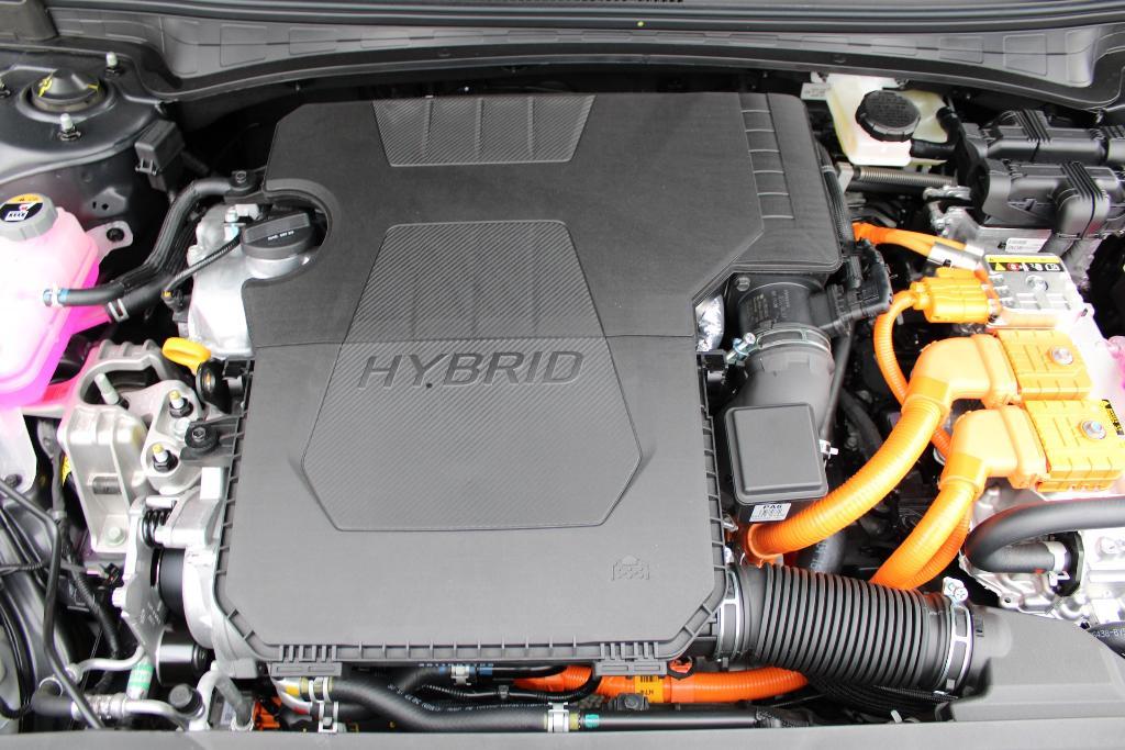 new 2025 Hyundai ELANTRA HEV car, priced at $29,963