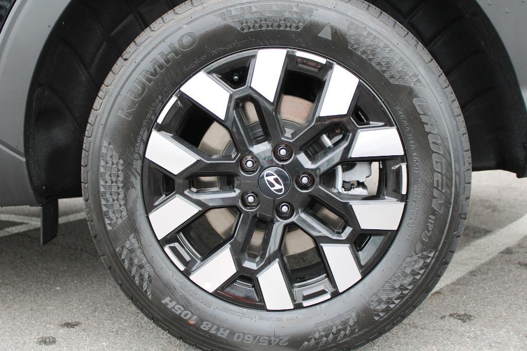 new 2025 Hyundai SANTA CRUZ car, priced at $33,383