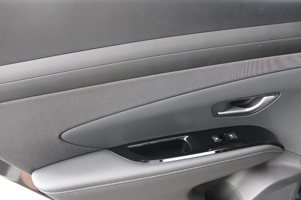 new 2025 Hyundai TUCSON Hybrid car, priced at $40,791