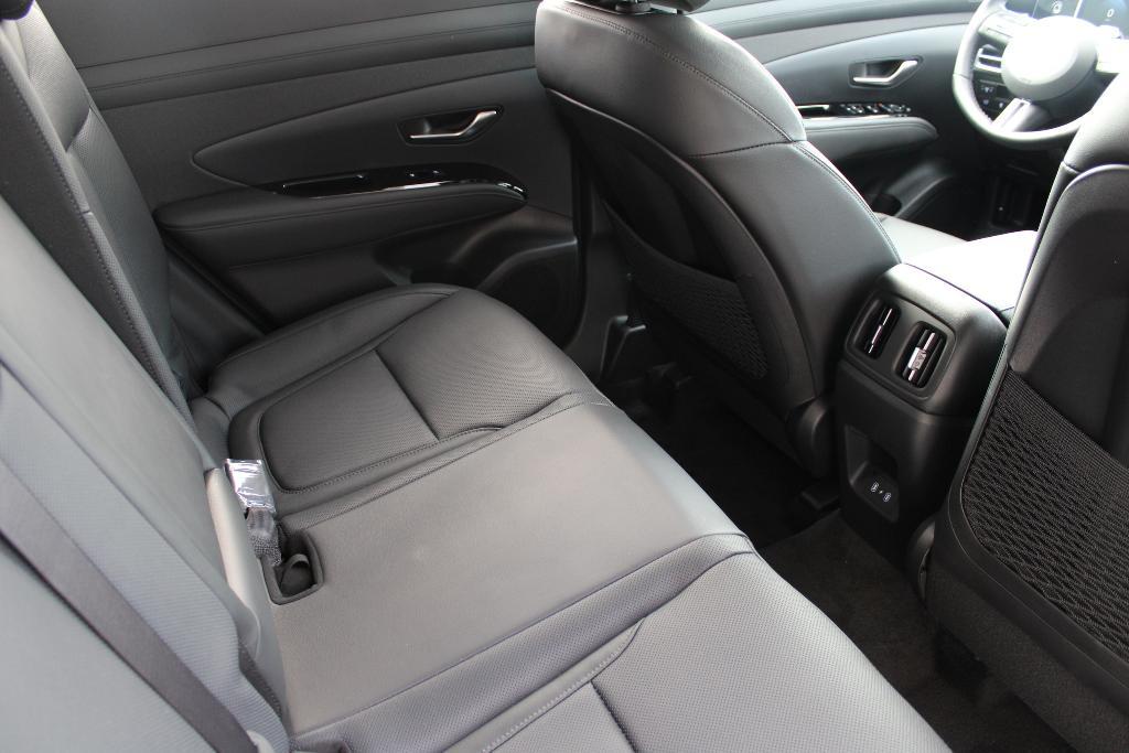 new 2025 Hyundai TUCSON Hybrid car, priced at $40,791