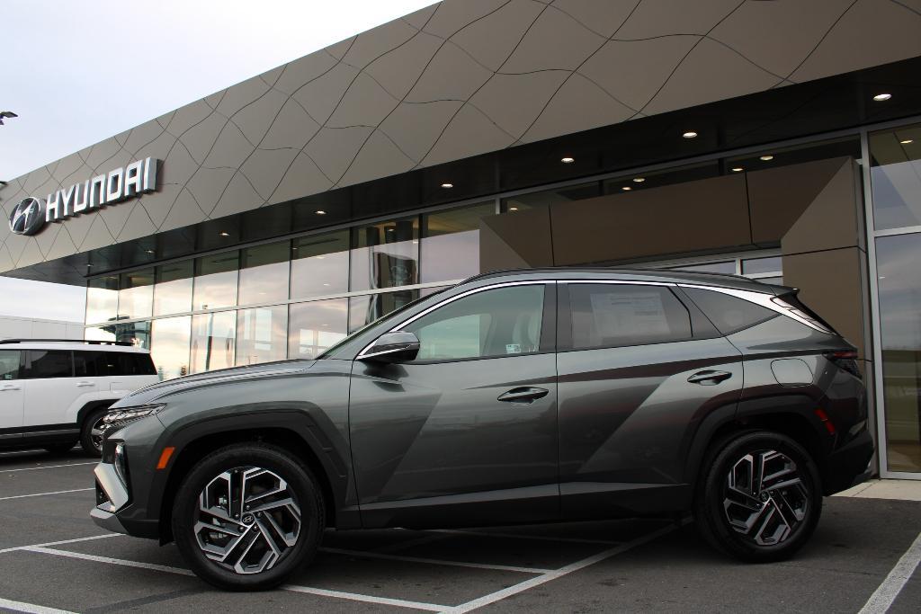 new 2025 Hyundai Tucson Hybrid car, priced at $41,431