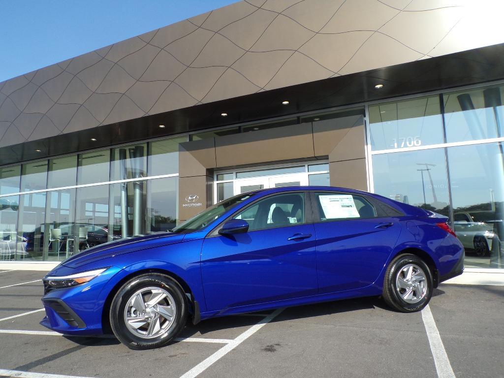 new 2025 Hyundai Elantra car, priced at $23,227