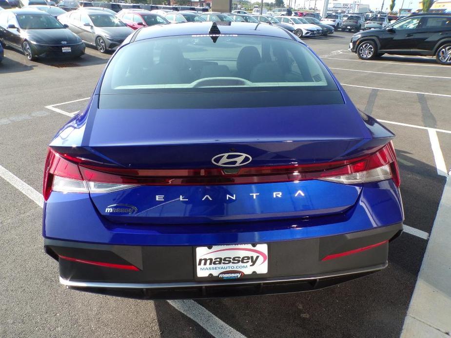 new 2025 Hyundai Elantra car, priced at $21,971