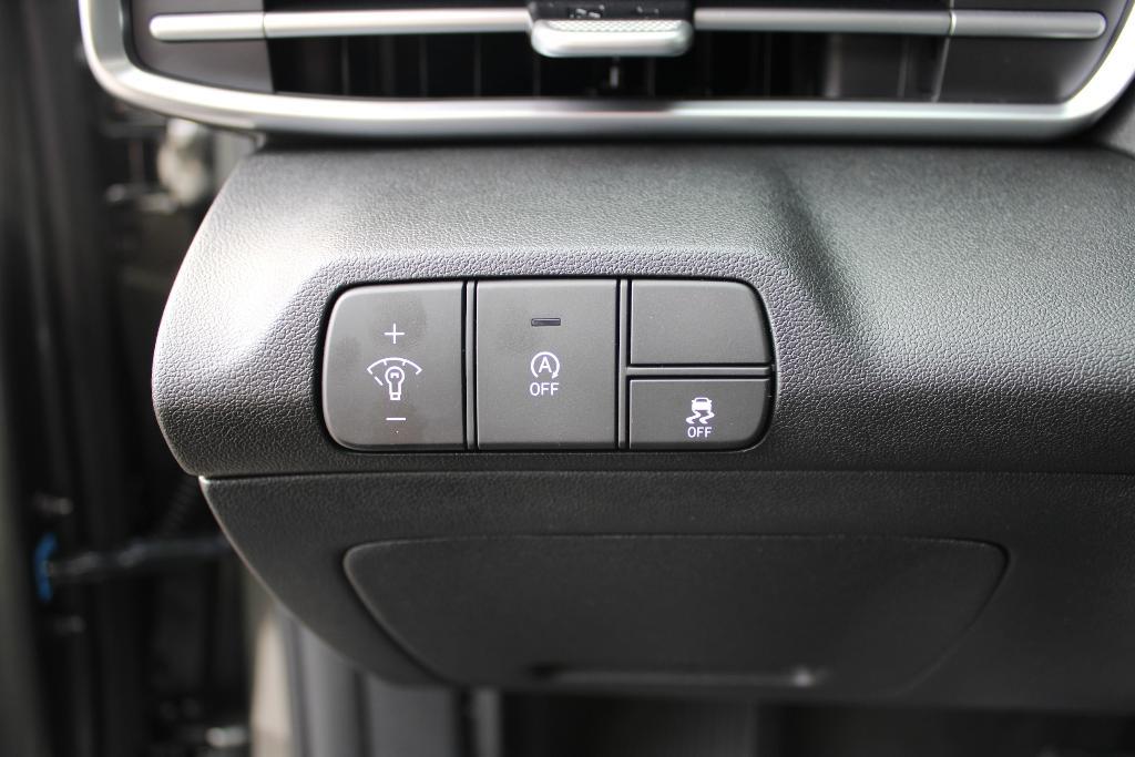 new 2025 Hyundai Elantra car, priced at $22,015