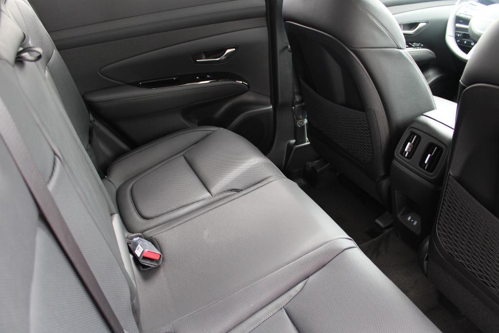 new 2025 Hyundai TUCSON Hybrid car, priced at $40,791