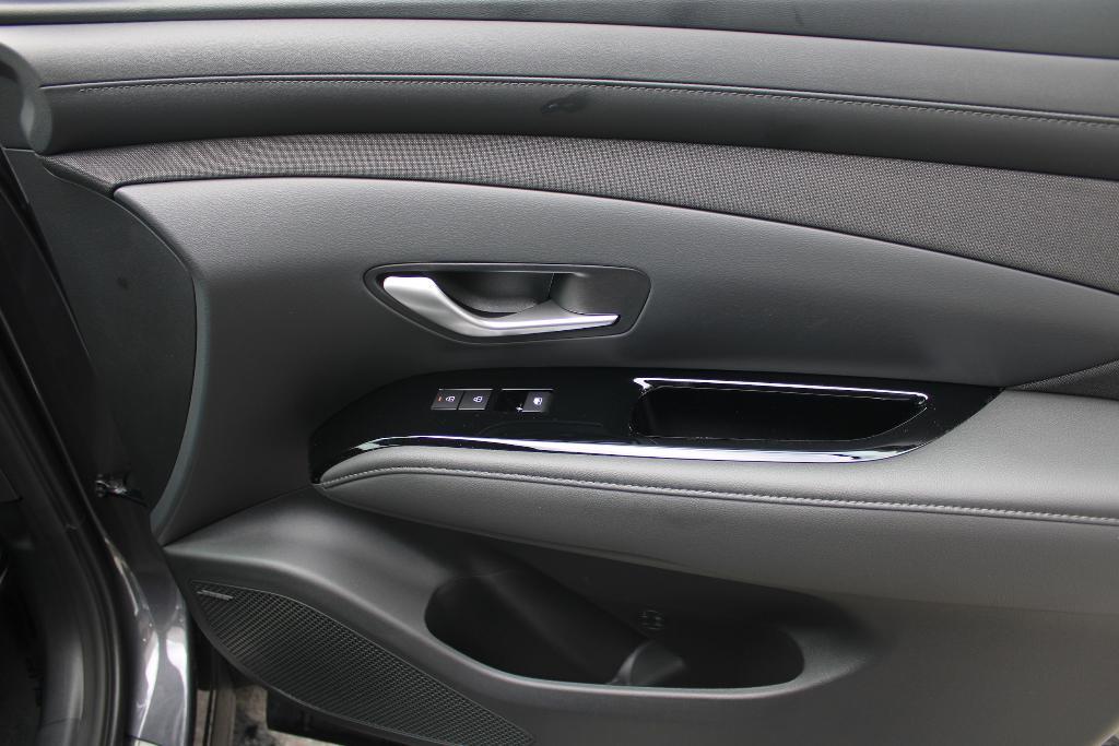 new 2025 Hyundai TUCSON Hybrid car, priced at $40,791