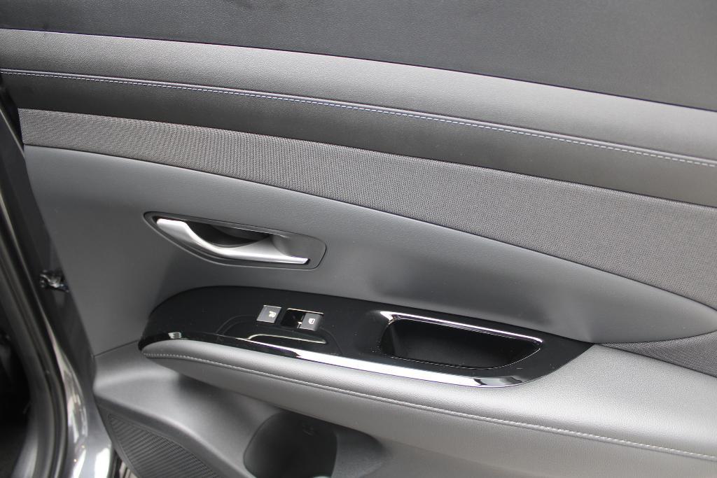 new 2025 Hyundai TUCSON Hybrid car, priced at $40,791