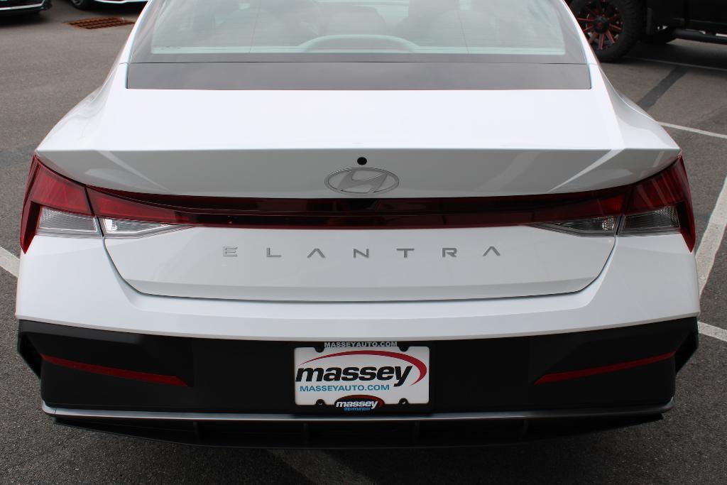 new 2025 Hyundai Elantra car, priced at $22,640