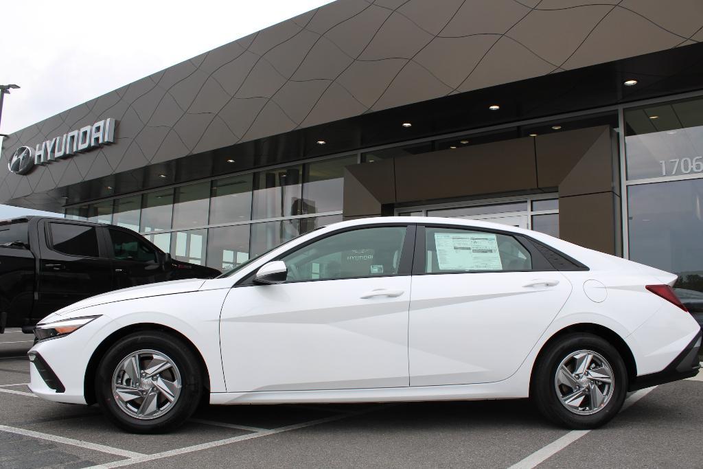 new 2025 Hyundai Elantra car, priced at $22,640