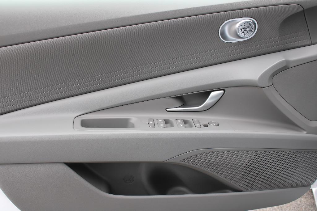 new 2025 Hyundai Elantra car, priced at $22,640