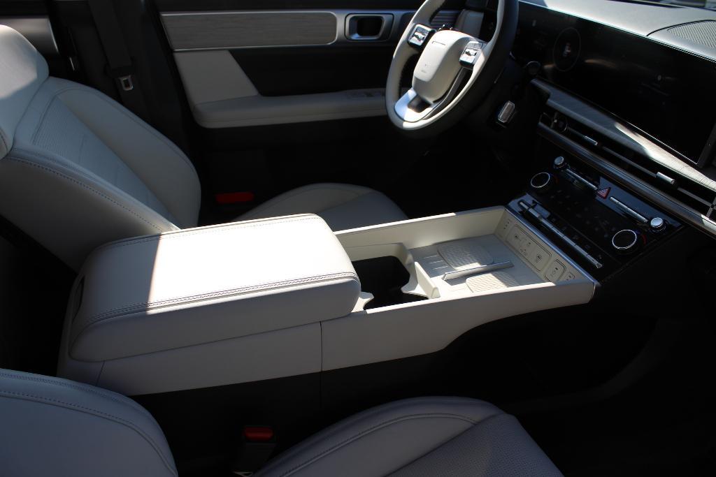 new 2025 Hyundai Santa Fe car, priced at $48,068