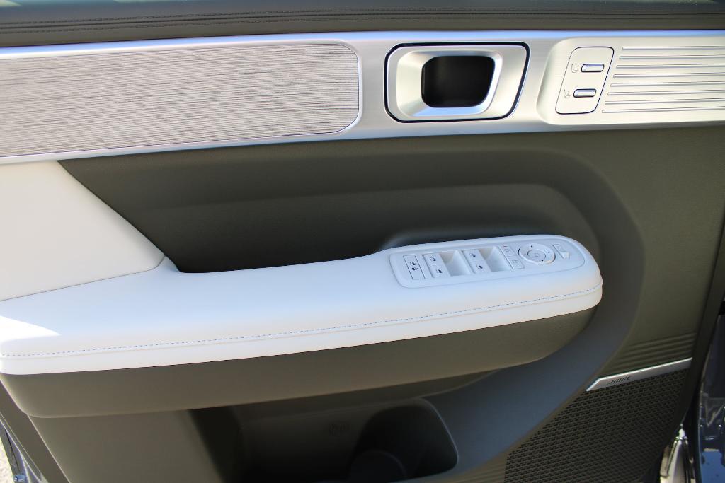 new 2025 Hyundai Santa Fe car, priced at $48,068
