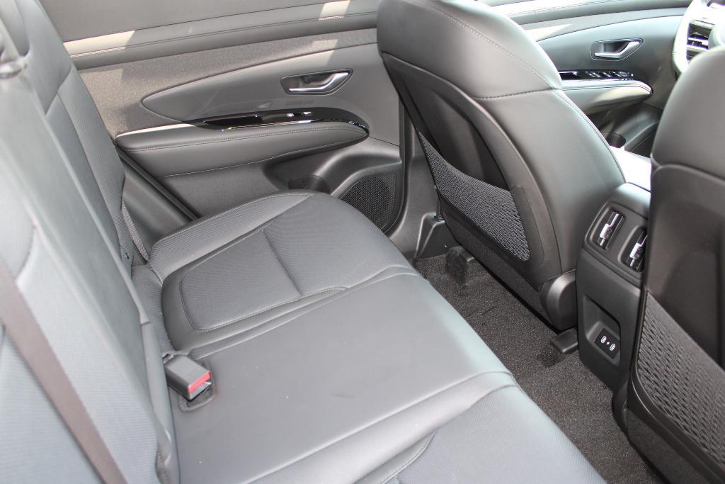 new 2025 Hyundai TUCSON Hybrid car