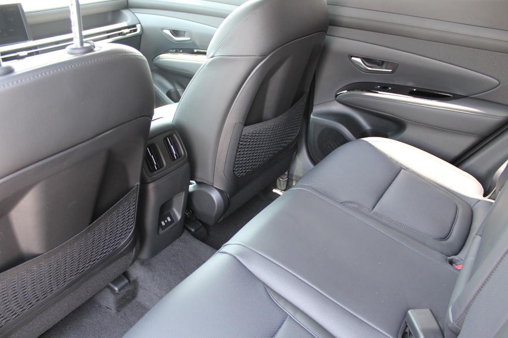 new 2025 Hyundai TUCSON Hybrid car