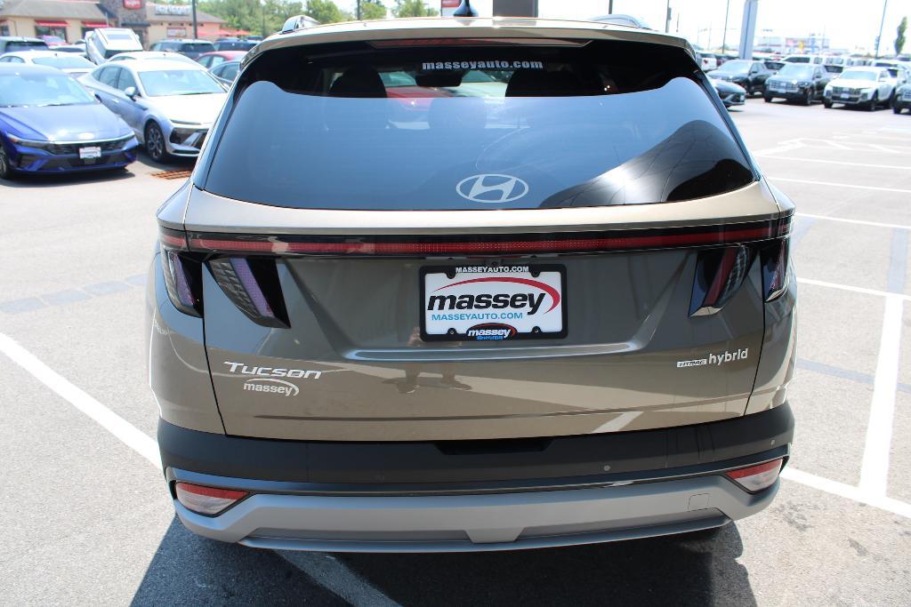 new 2025 Hyundai TUCSON Hybrid car
