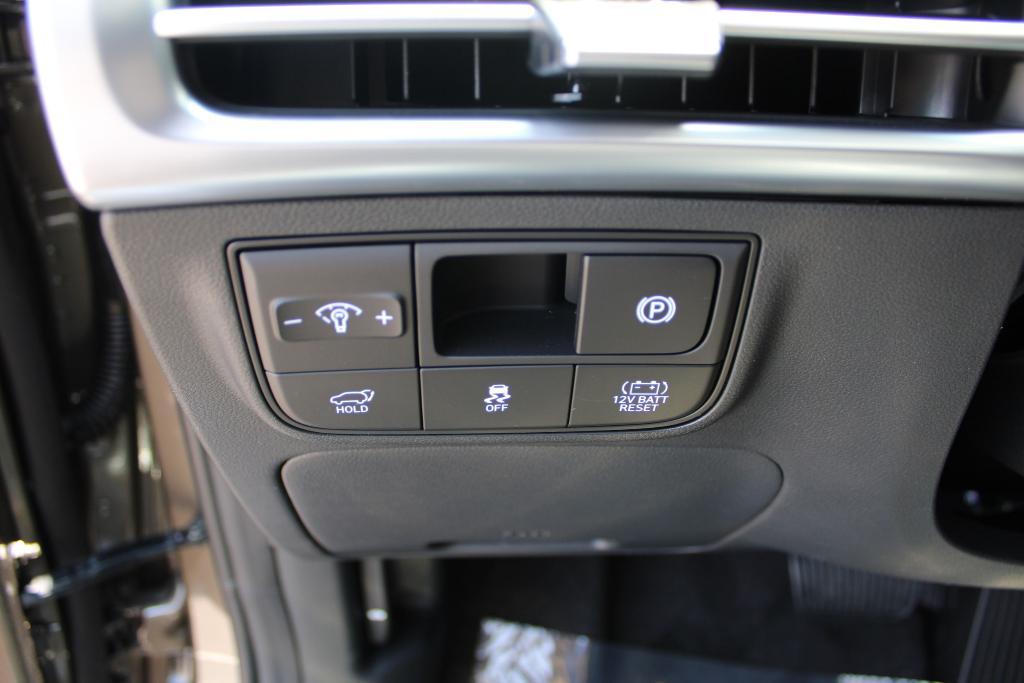 new 2025 Hyundai TUCSON Hybrid car