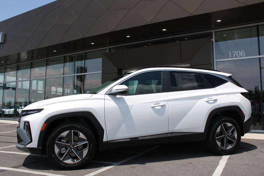 new 2025 Hyundai Tucson car, priced at $35,011