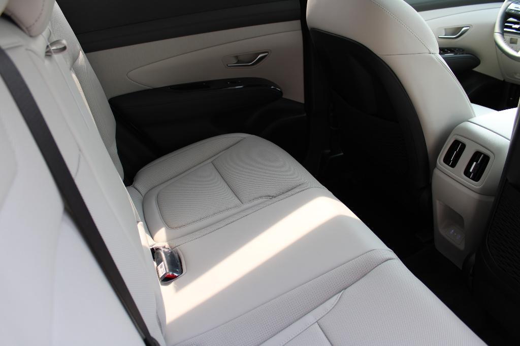 new 2025 Hyundai TUCSON Hybrid car, priced at $40,851