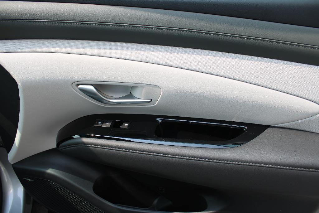 new 2025 Hyundai TUCSON Hybrid car, priced at $40,851