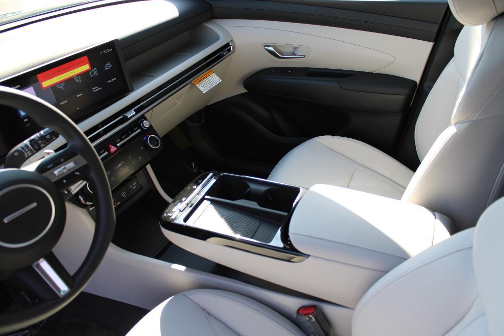 new 2025 Hyundai TUCSON Hybrid car, priced at $33,641
