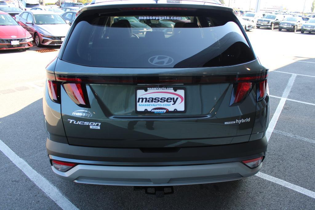 new 2025 Hyundai TUCSON Hybrid car, priced at $33,641