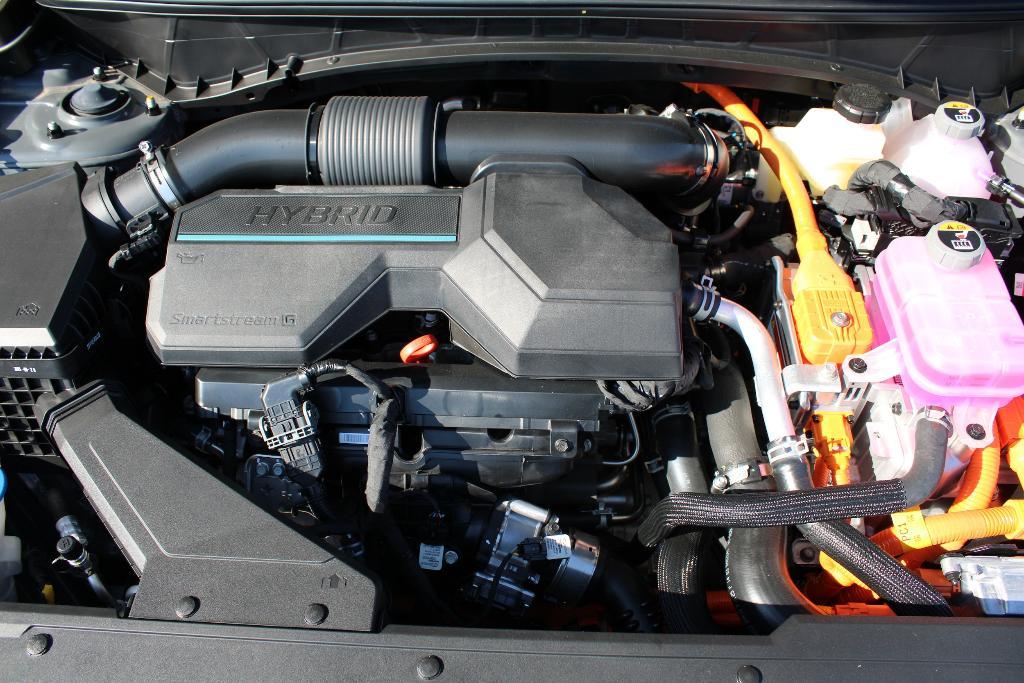 new 2025 Hyundai TUCSON Hybrid car, priced at $33,641