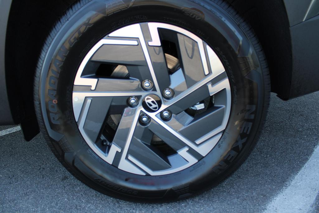 new 2025 Hyundai TUCSON Hybrid car, priced at $33,641