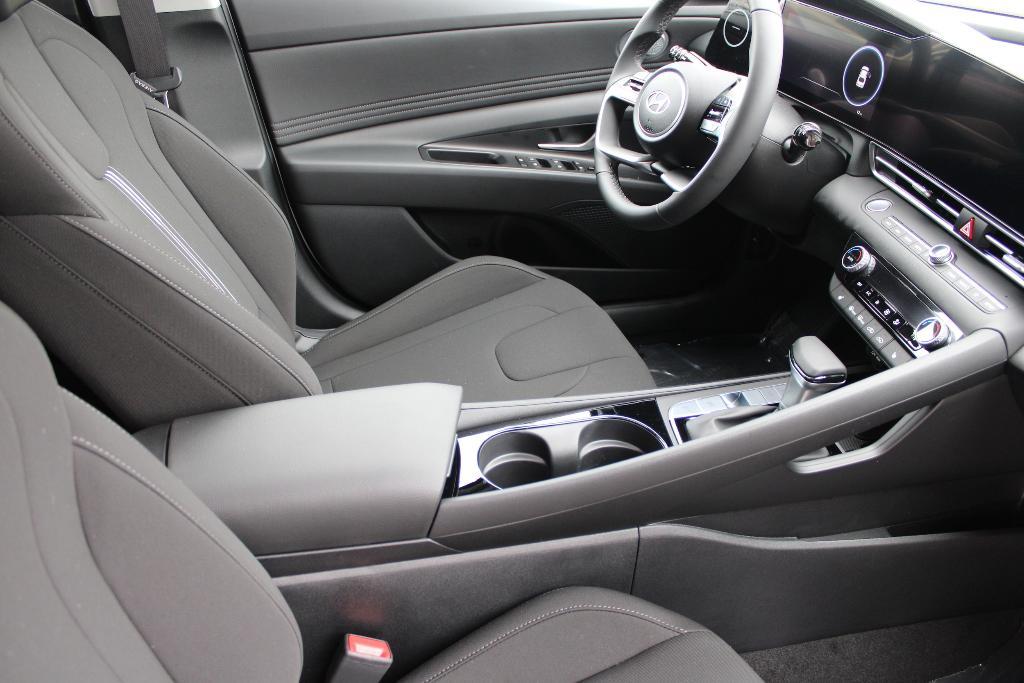 new 2025 Hyundai Elantra car, priced at $26,413