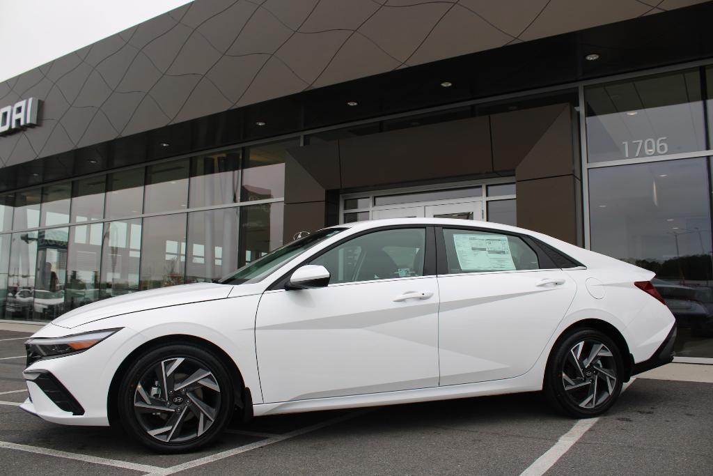 new 2025 Hyundai Elantra car, priced at $26,413