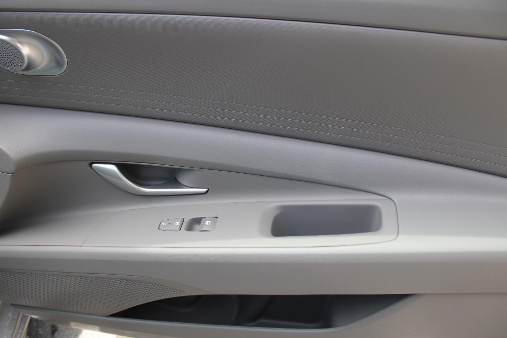 new 2025 Hyundai Elantra car, priced at $22,065